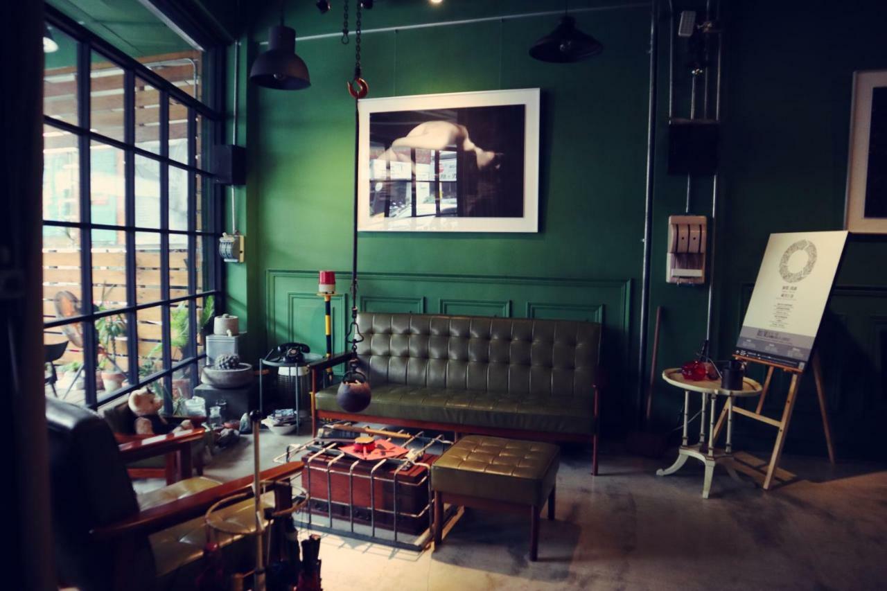 Travel Charger Hostel Hualien City Exterior photo