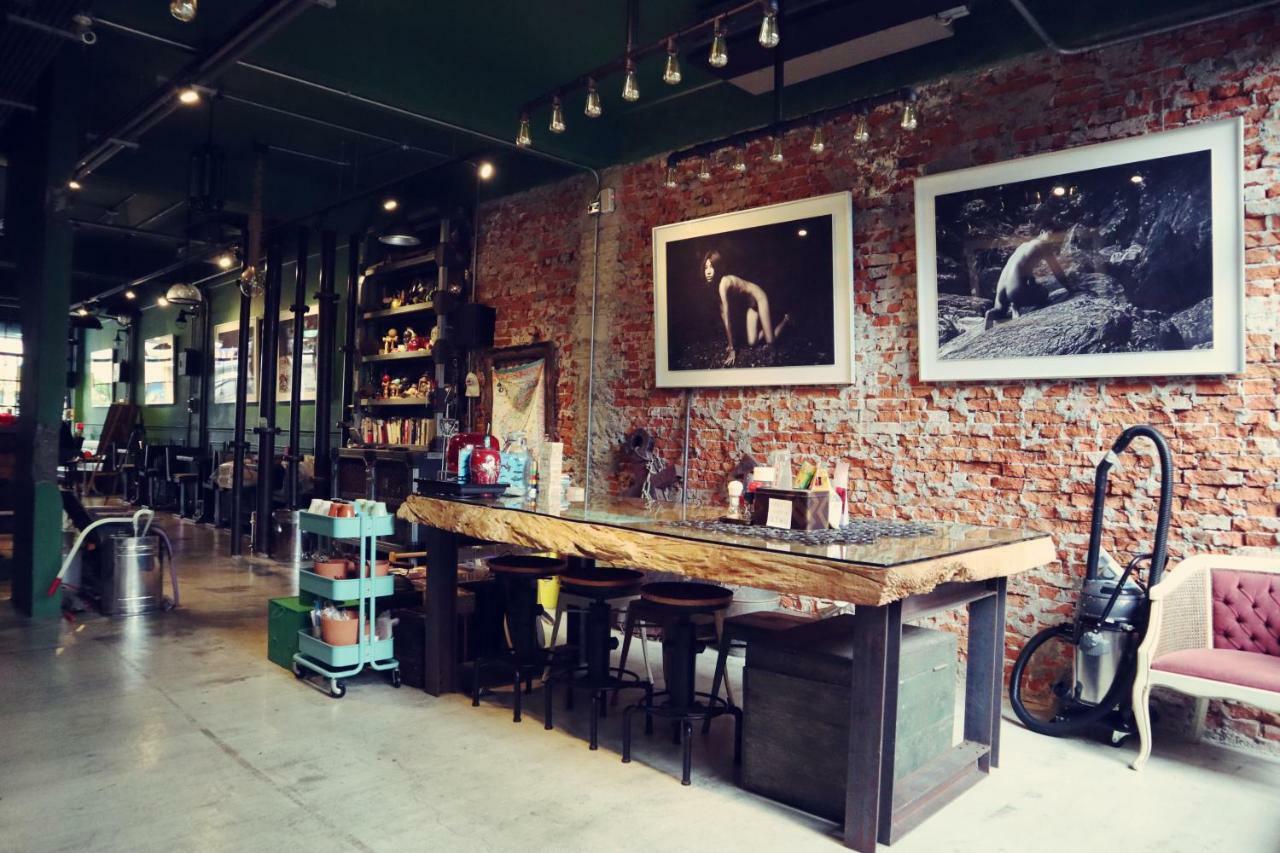 Travel Charger Hostel Hualien City Exterior photo